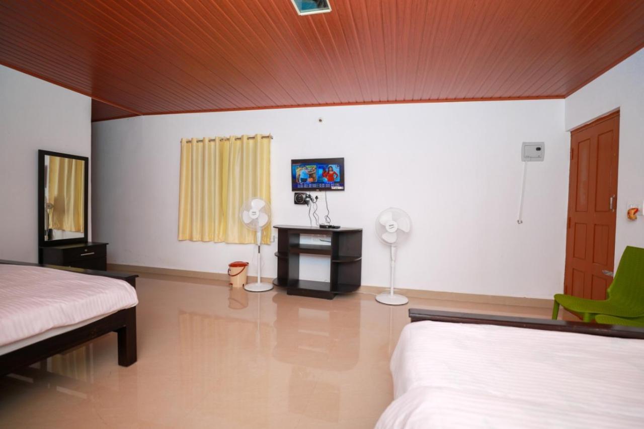 River View Guest House Мадикери Экстерьер фото